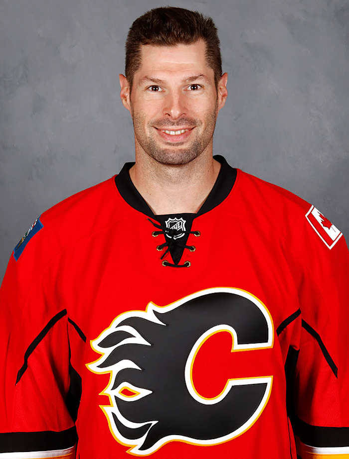 Troy-Brouwer-Calgary-Flames.jpg